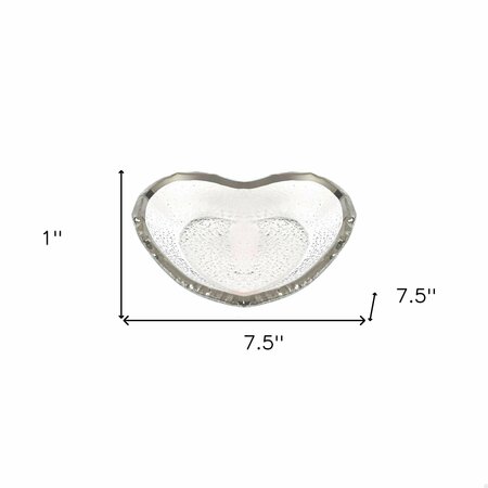 Homeroots 8 in. Mouth Blown Heart Edge Silver Plate 376062